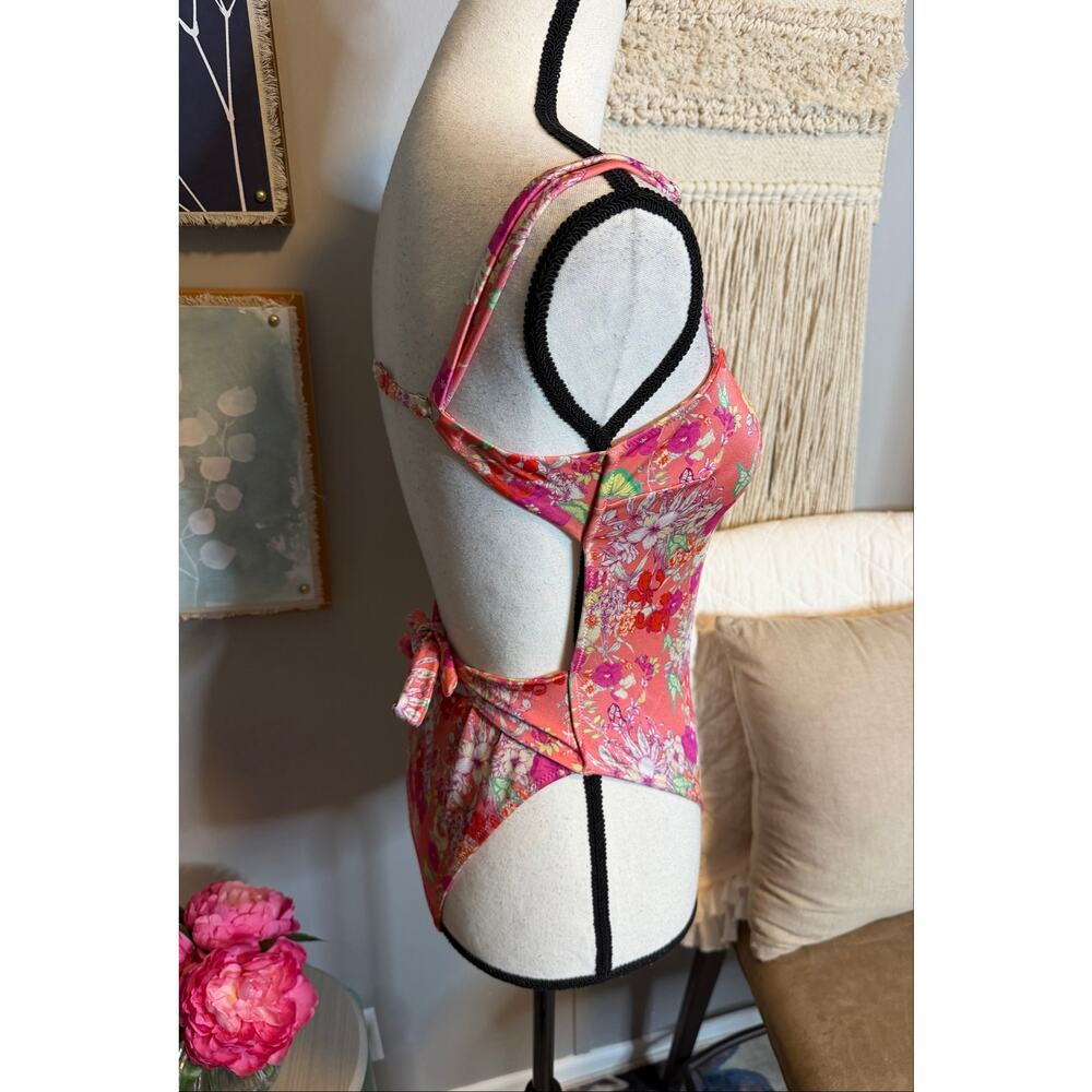Victoria’s Secret Floral One Piece Swimsuit Pink Open Back Tie Waist Size Small - Picture 2 of 12